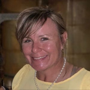 Meet your Posher, Dina